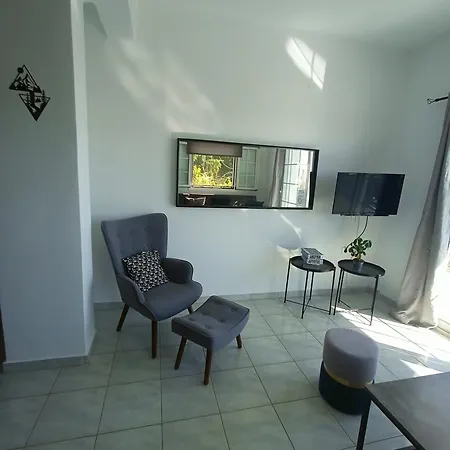 Newly Renovated Endless View Dimitra's House Semesterbostad