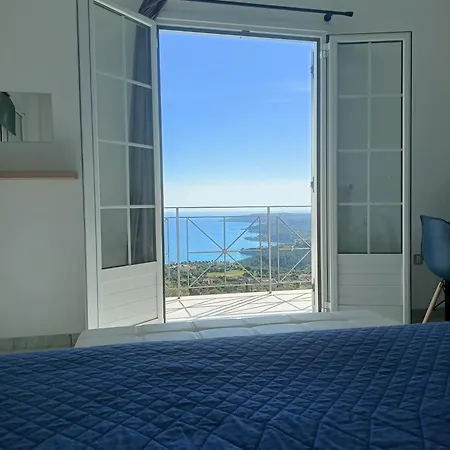 Newly Renovated Endless View Dimitra's House Hébergement de vacances Vlachata