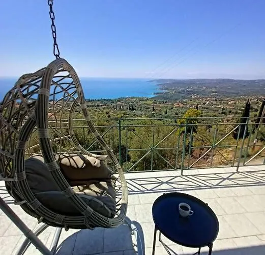 Newly Renovated Endless View Dimitra's House Hébergement de vacances Vlachata